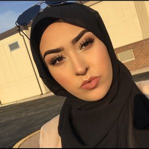 Meet your Posher, Nour